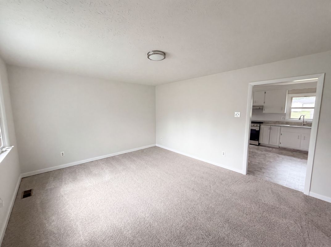 Property photo 3 of 7397 Shady Grove Rd