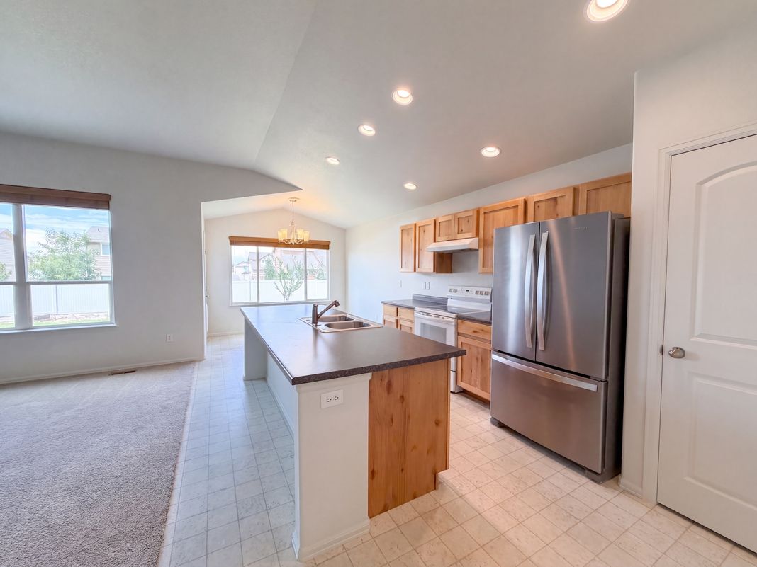 Property photo 2 of 1542 Water Vista Ln