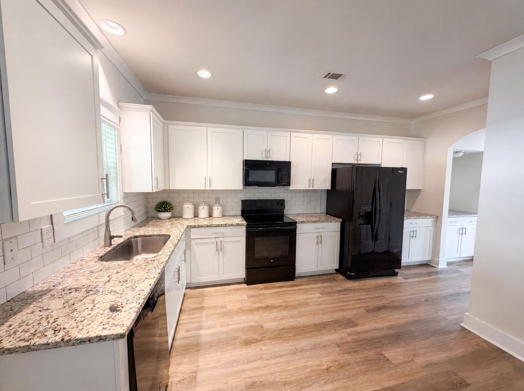Property photo 2 of 239 Stonecreek Bnd