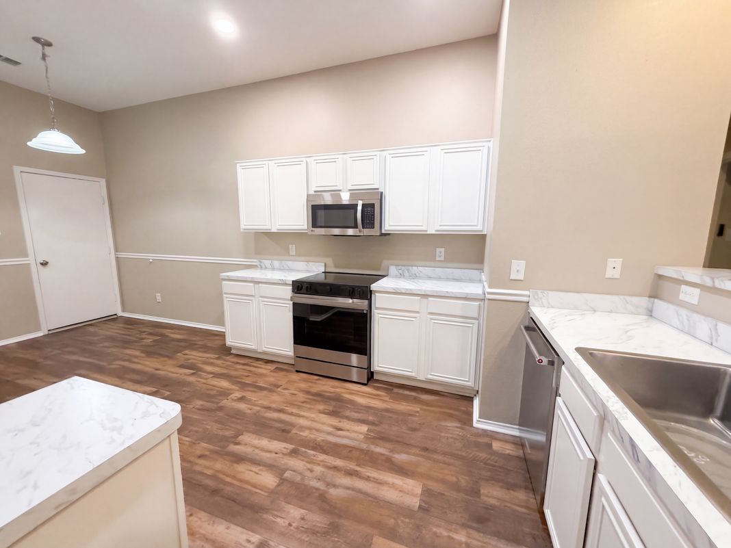 Property photo 2 of 809 Canyon Cove Dr