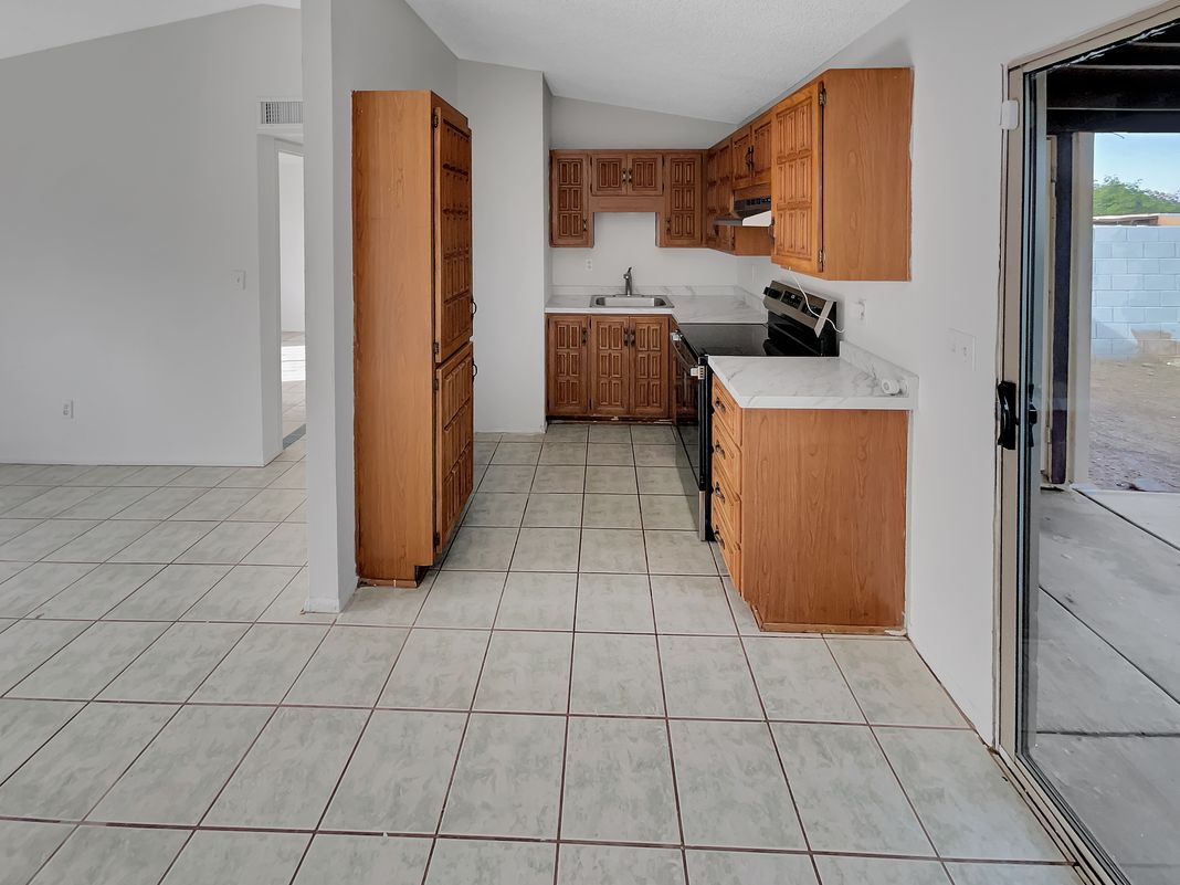 Property photo 2 of 3646 N 69th Ave Unit 36