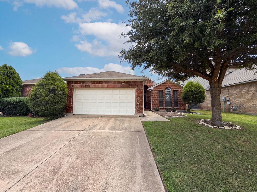Property photo 1 of 1205 Kachina Ln