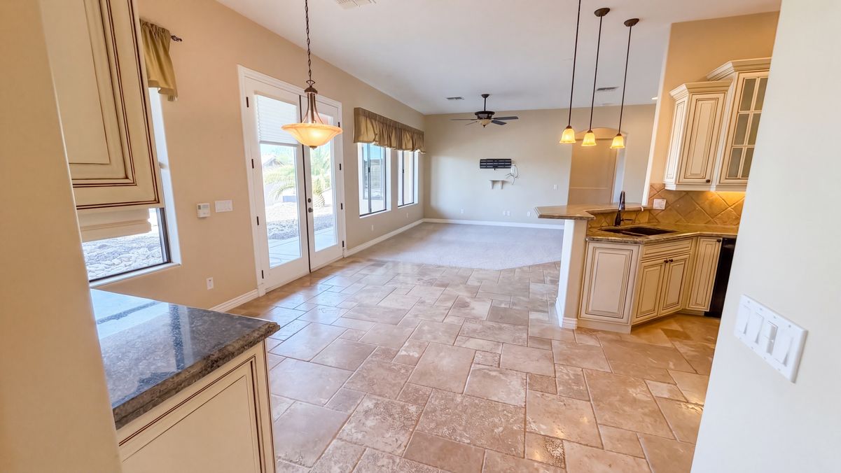 Property photo 2 of 16806 W Dove Wing Way