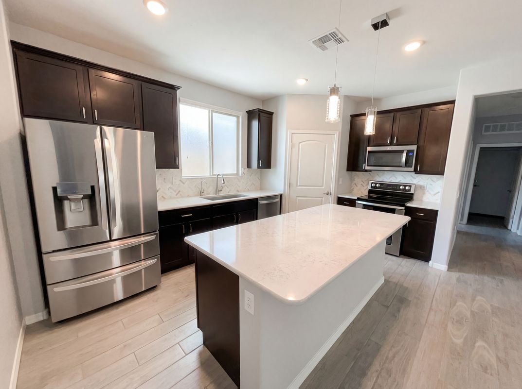 Property photo 2 of 10647 W Goulding Dr