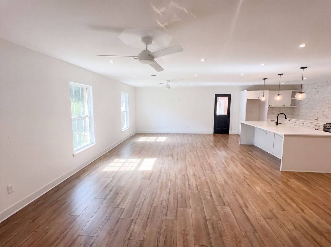 Property photo 3 of 1625 Windsor Dr