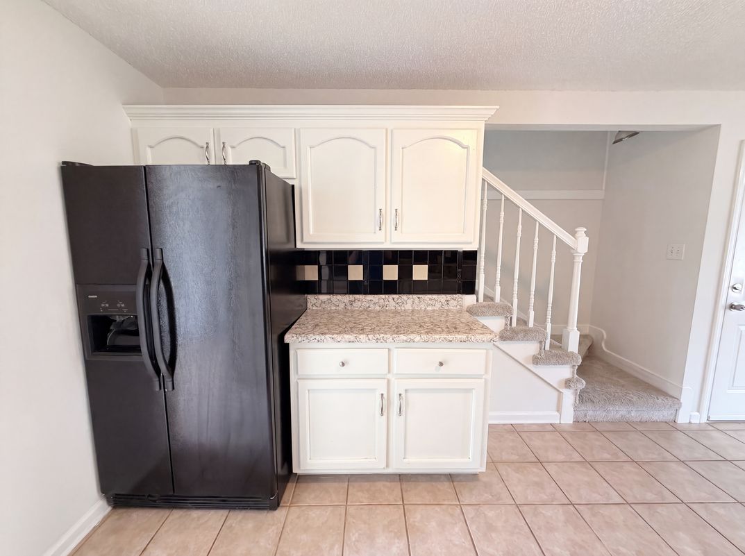 Photo 12 of 17 of 3609 Millington Dr, Clarksville, TN