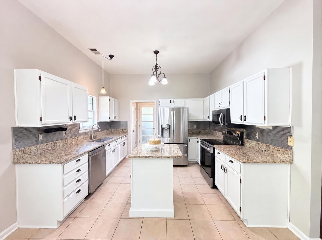 Property photo 2 of 8536 Albury Walk Ln