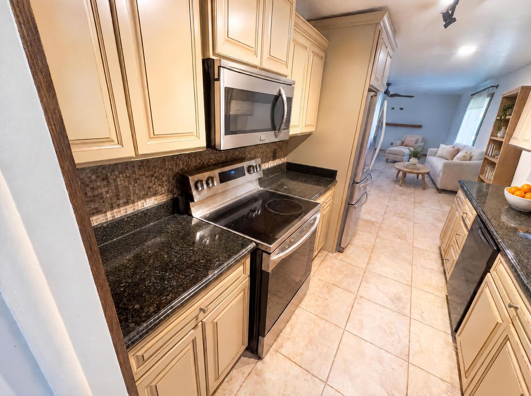 Property photo 2 of 5310 Mimosa Ln