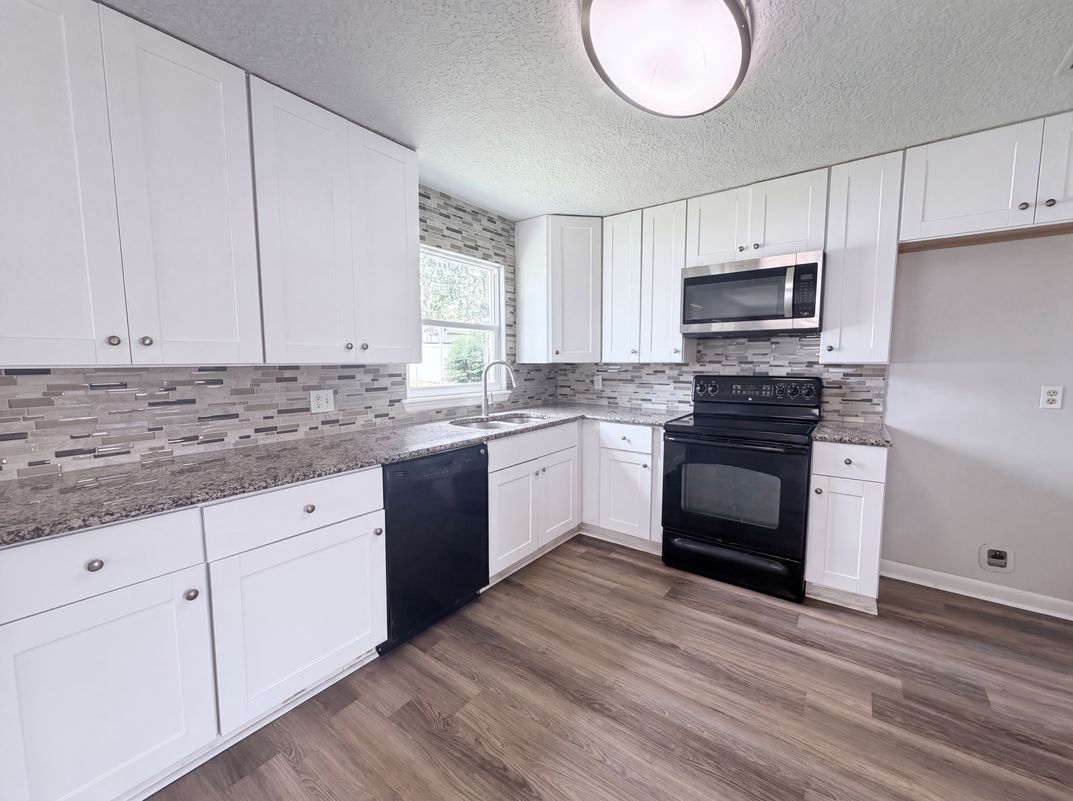 Property photo 2 of 411 Capricorn Ln