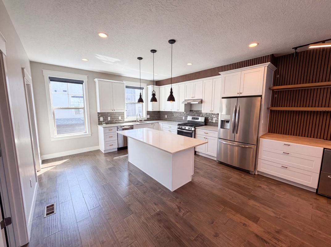 Property photo 2 of 10452 S Sage Canal Way