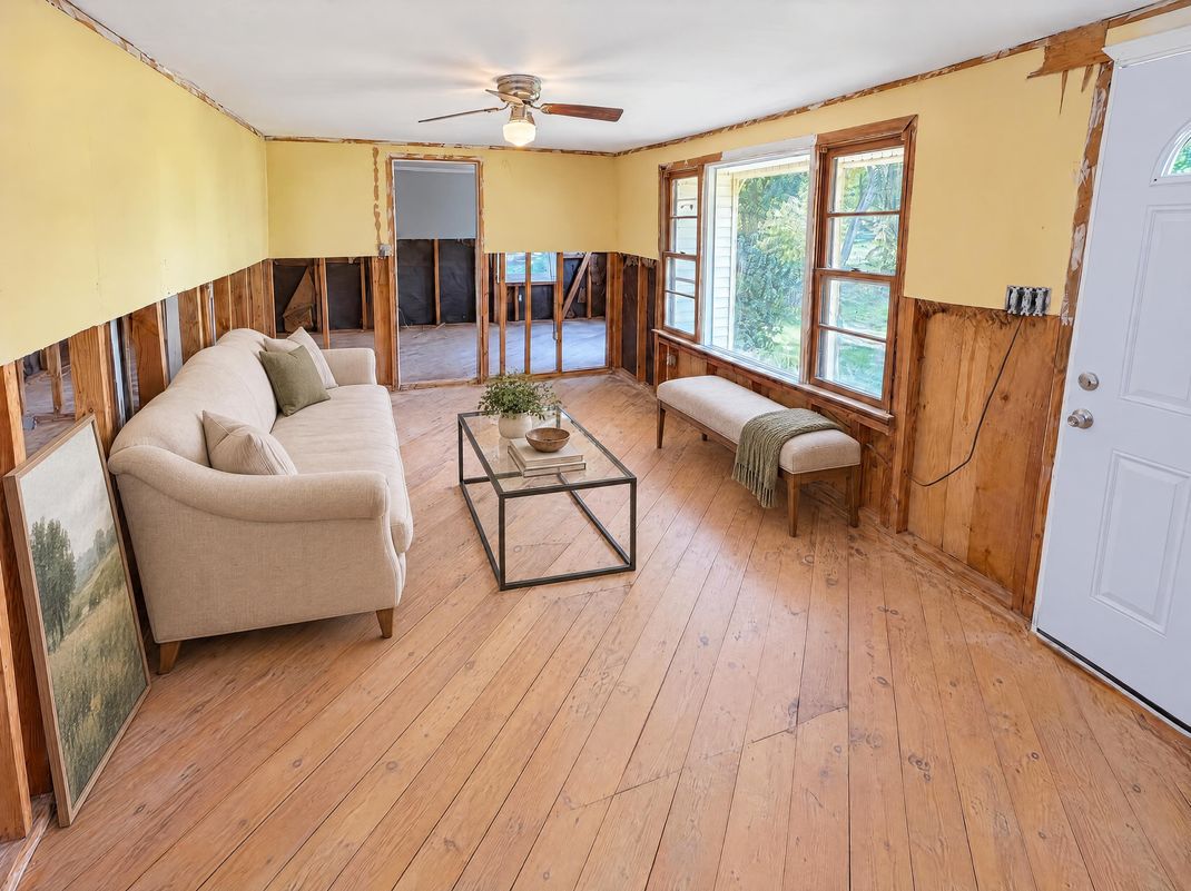 Property photo 3 of 755 Commerce Rd