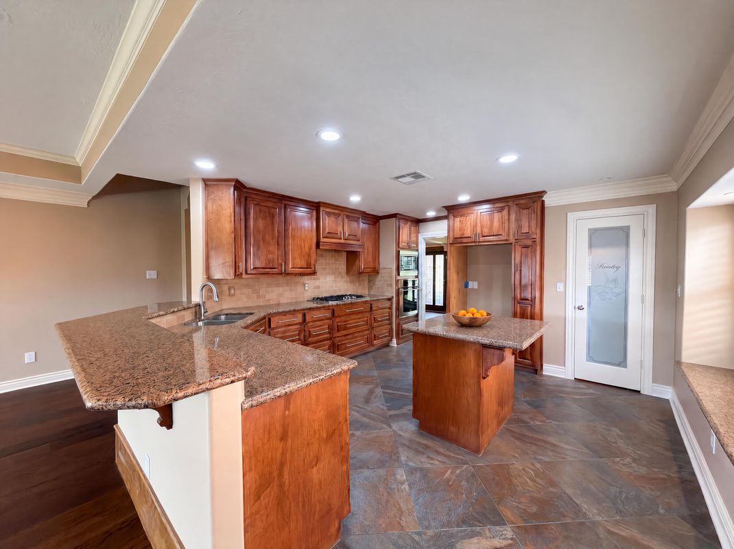Property photo 2 of 119 Greenridge Cir