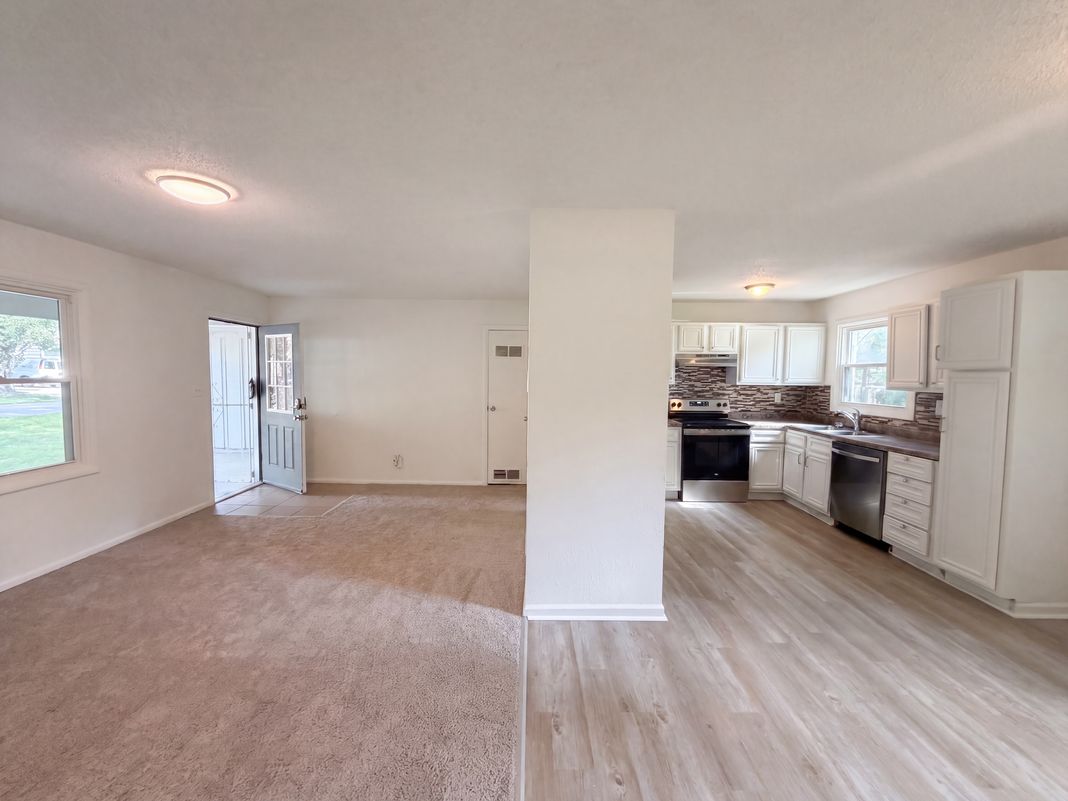 Property photo 3 of 11121 Herrick Ave