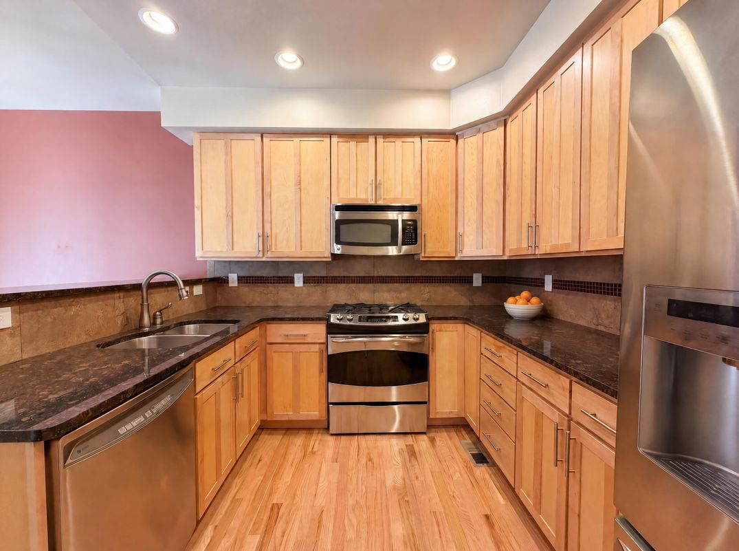 Property photo 2 of 4117 Clifton Ct