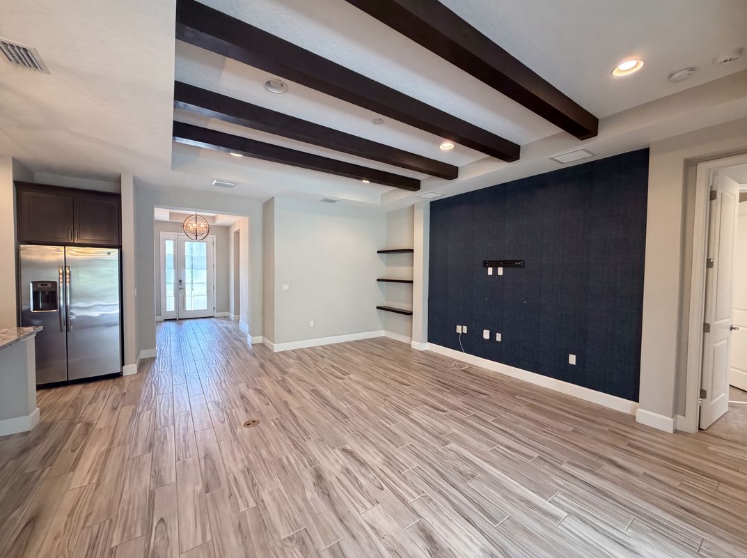 Property photo 3 of 1011 Victoria Hills Dr S