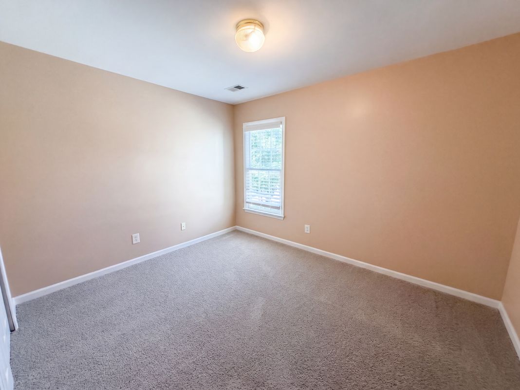 Photo 11 of 26 of 3106 Arklow Rd, Charlotte, NC