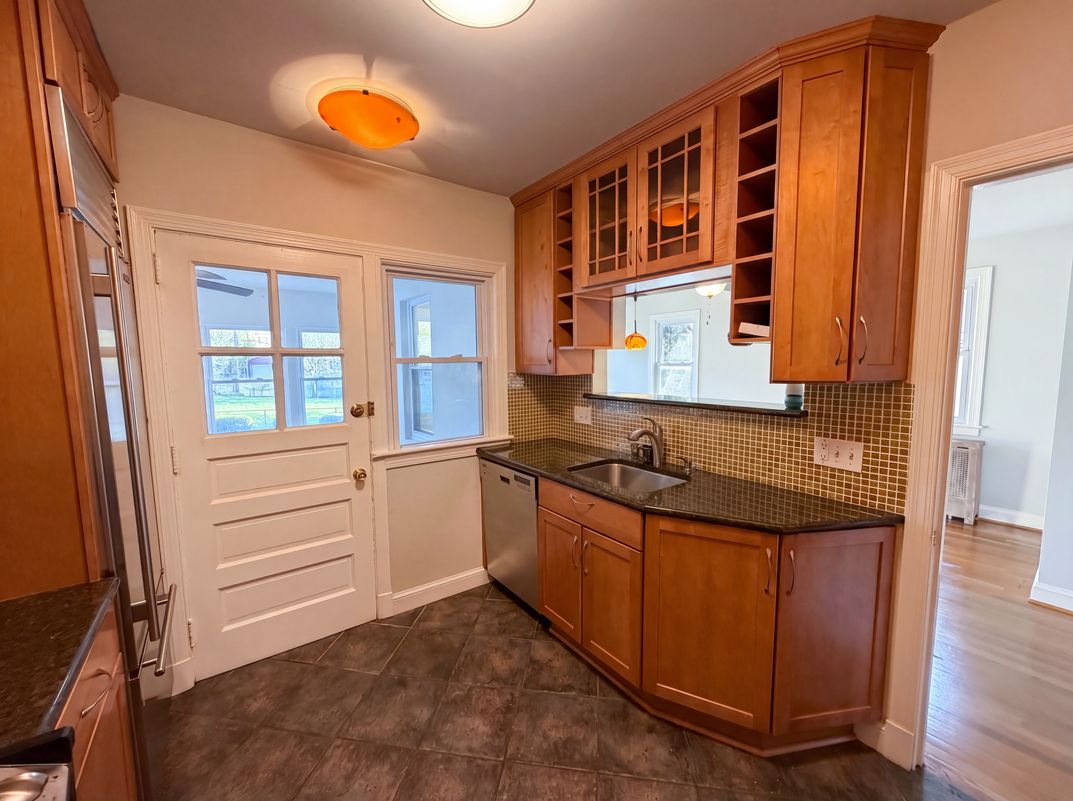 Property photo 2 of 3023 K St SE