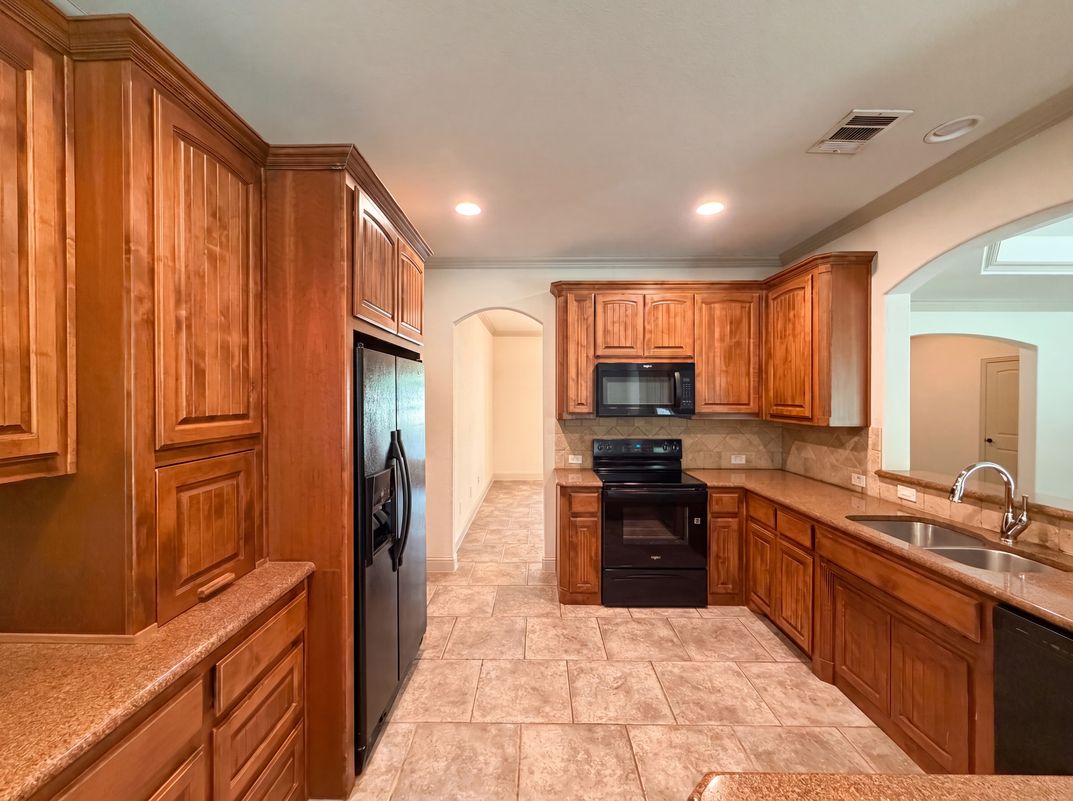 Property photo 2 of 121 Rey Del Mar Cir
