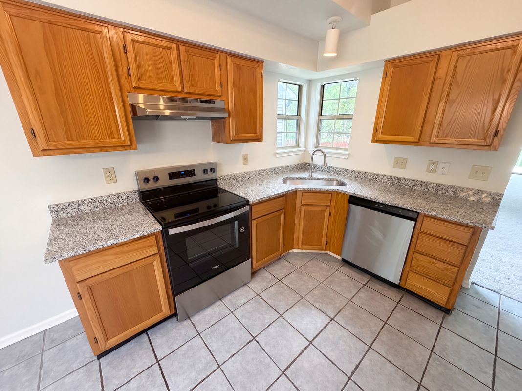 Property photo 2 of 5654 Crown Vetch Pl