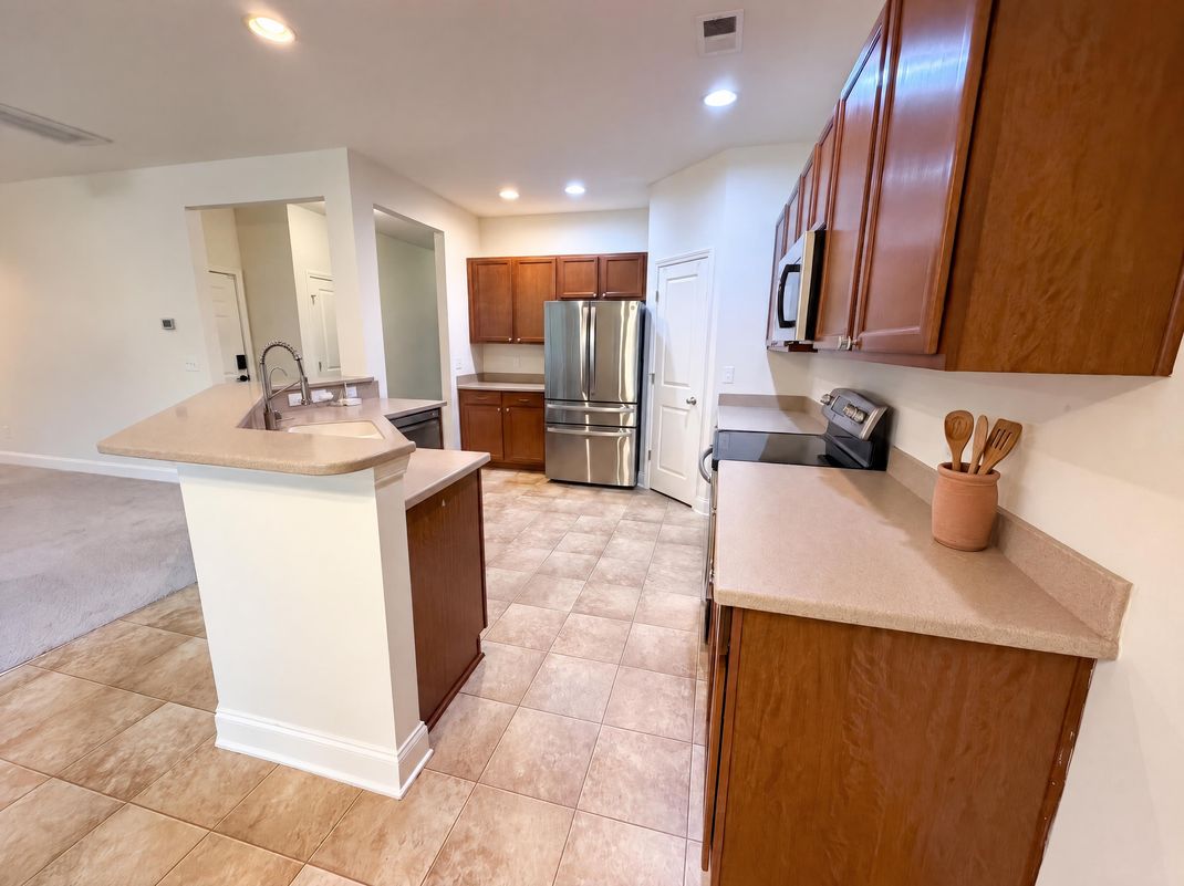 Property photo 2 of 301 Freeland Way