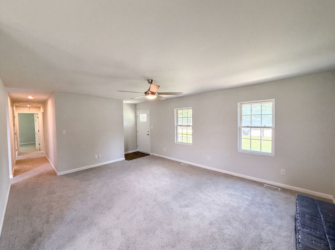 Property photo 3 of 642 Lancer Ct NW