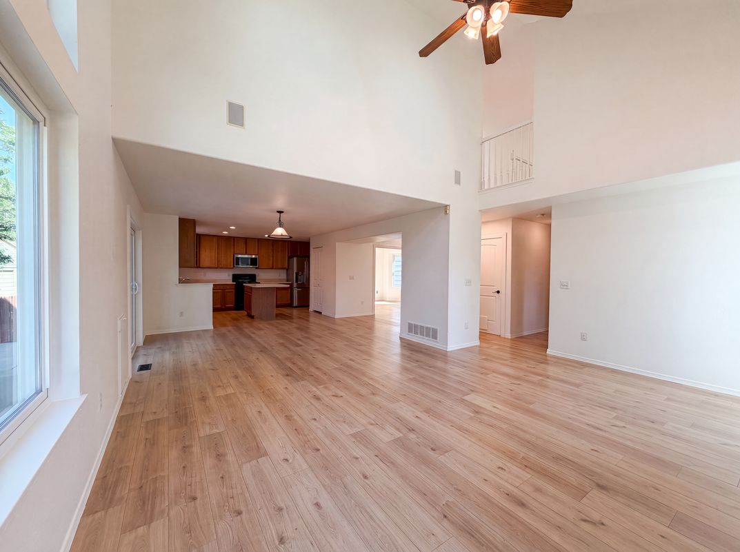 Property photo 3 of 10562 Falcon St