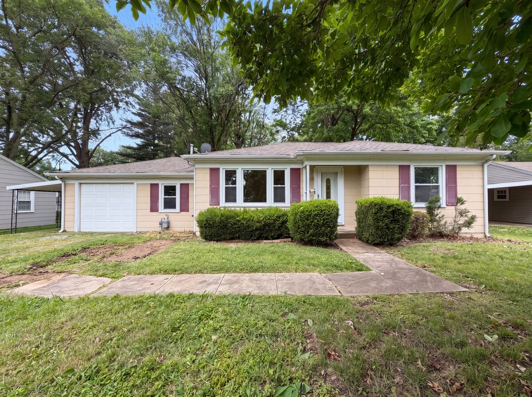 Property photo 1 of 1607 N 17th St