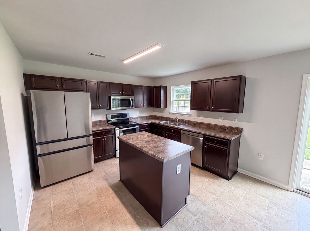 Photo 2 of 23 of 802 Bartram Ave, Concord, NC