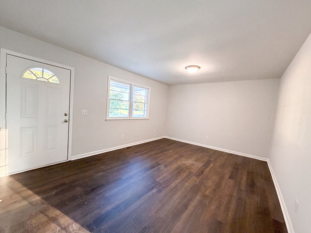 Property photo 3 of 28 11th St