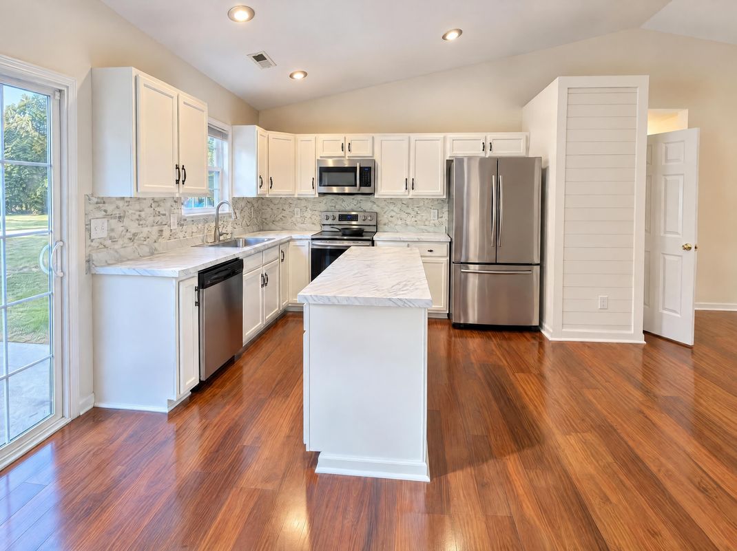Property photo 2 of 115 Bridgeview Dr