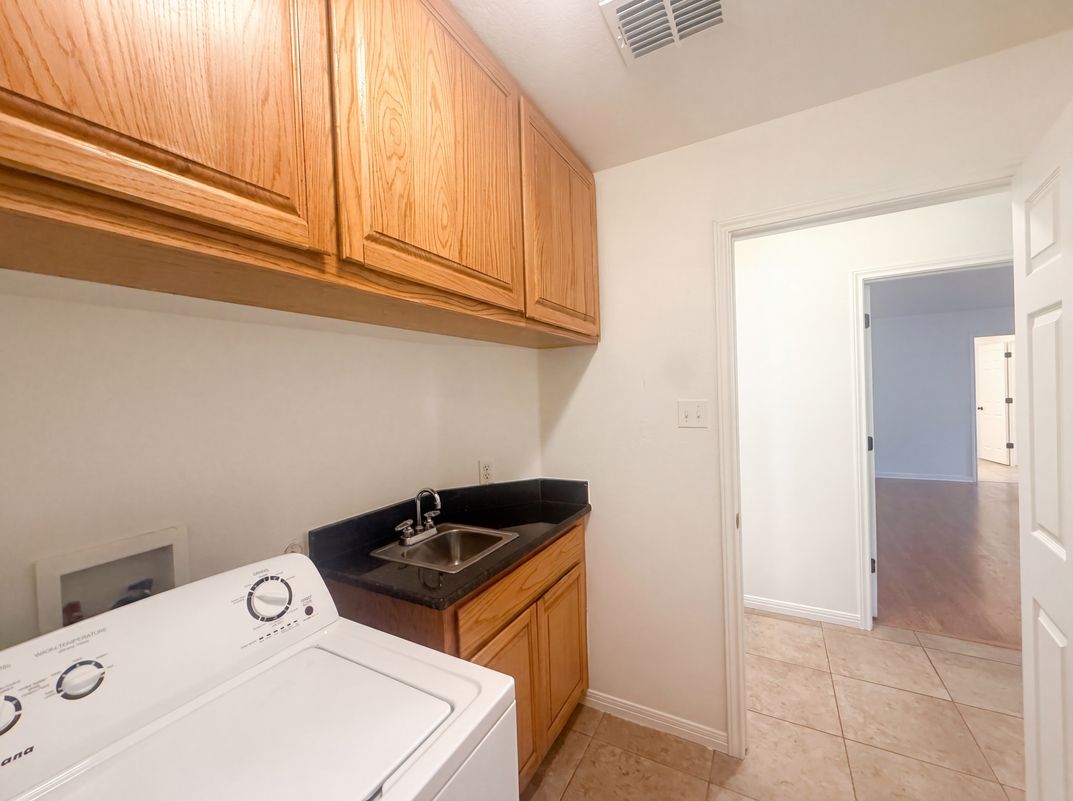 Photo 19 of 25 of 12 Birchwood Cir, Wimberley, TX