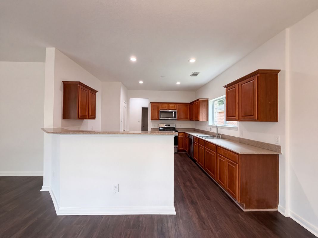 Property photo 2 of 1942 Bevington Oaks Cir