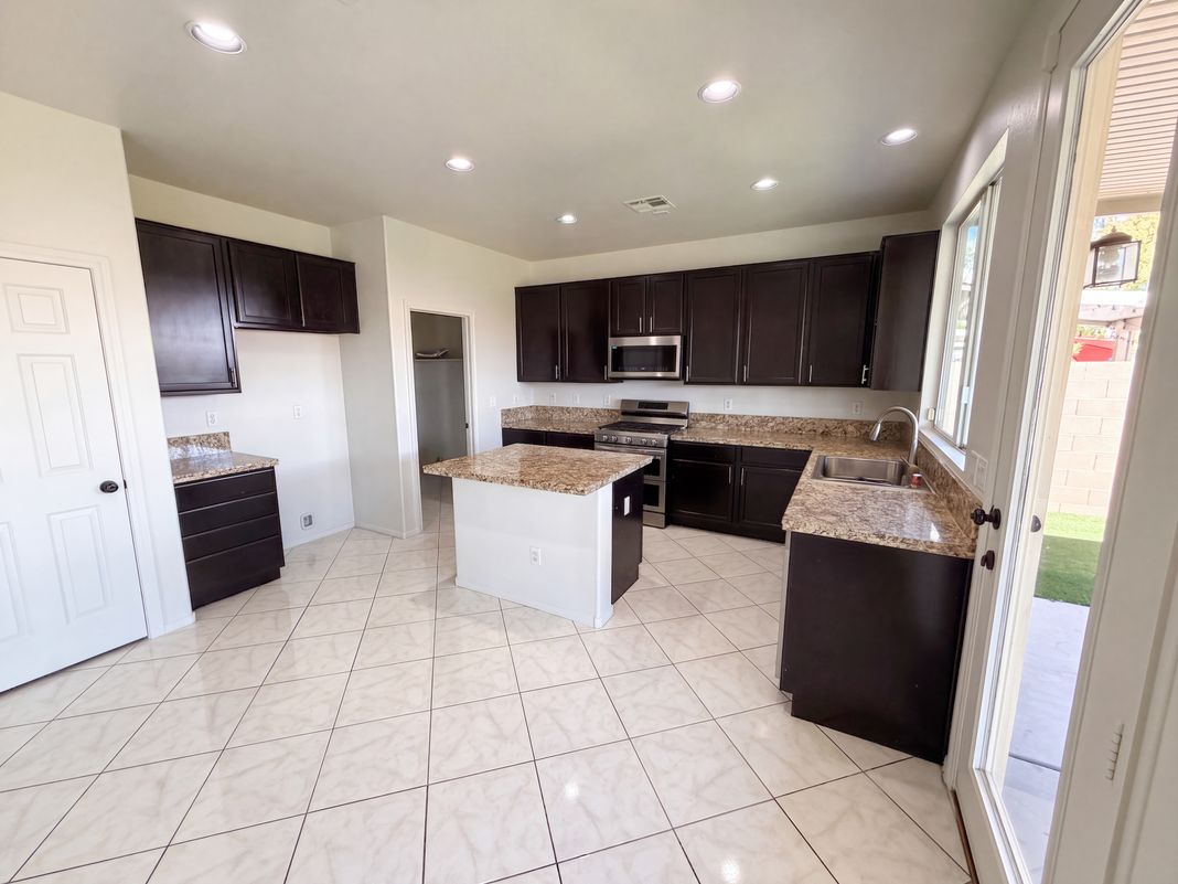 Property photo 2 of 7878 Mohican Canyon St