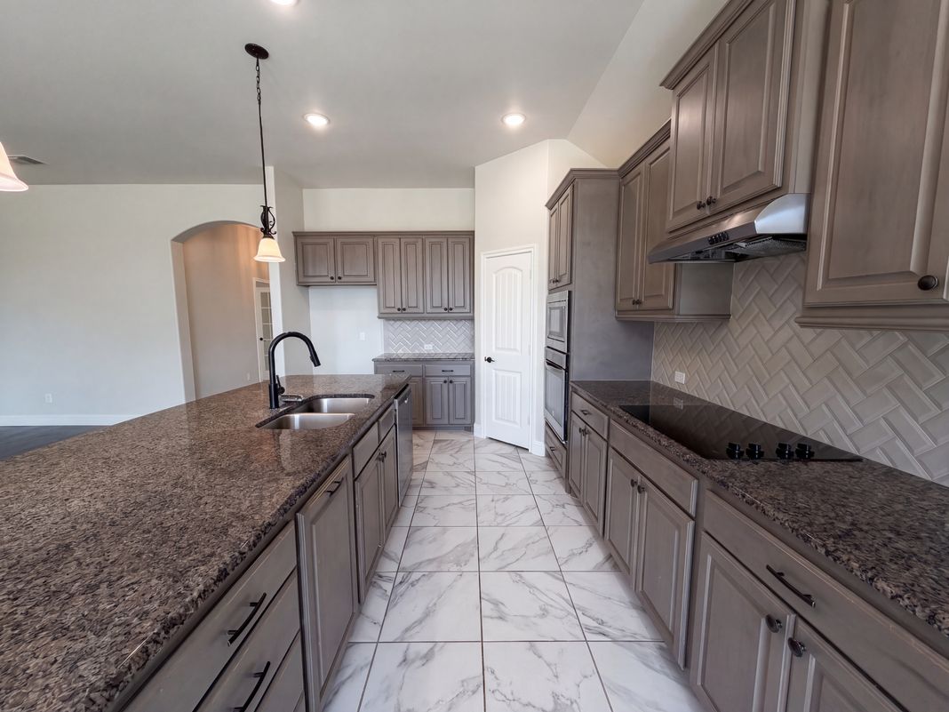 Property photo 2 of 130 Red Pine Dr
