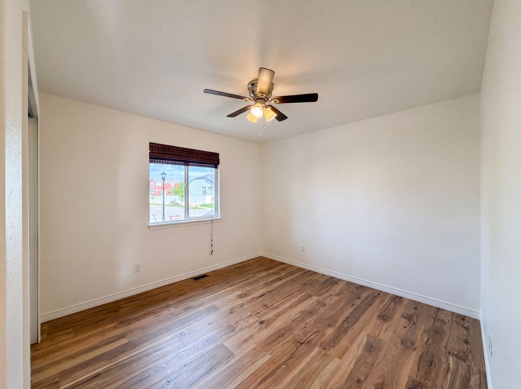 Photo 4 of 47 of 2403 Tabor St, Berthoud, CO