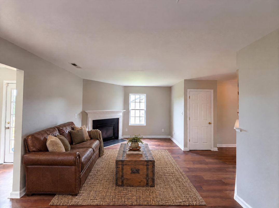Property photo 3 of 112 Rockbridge Ct