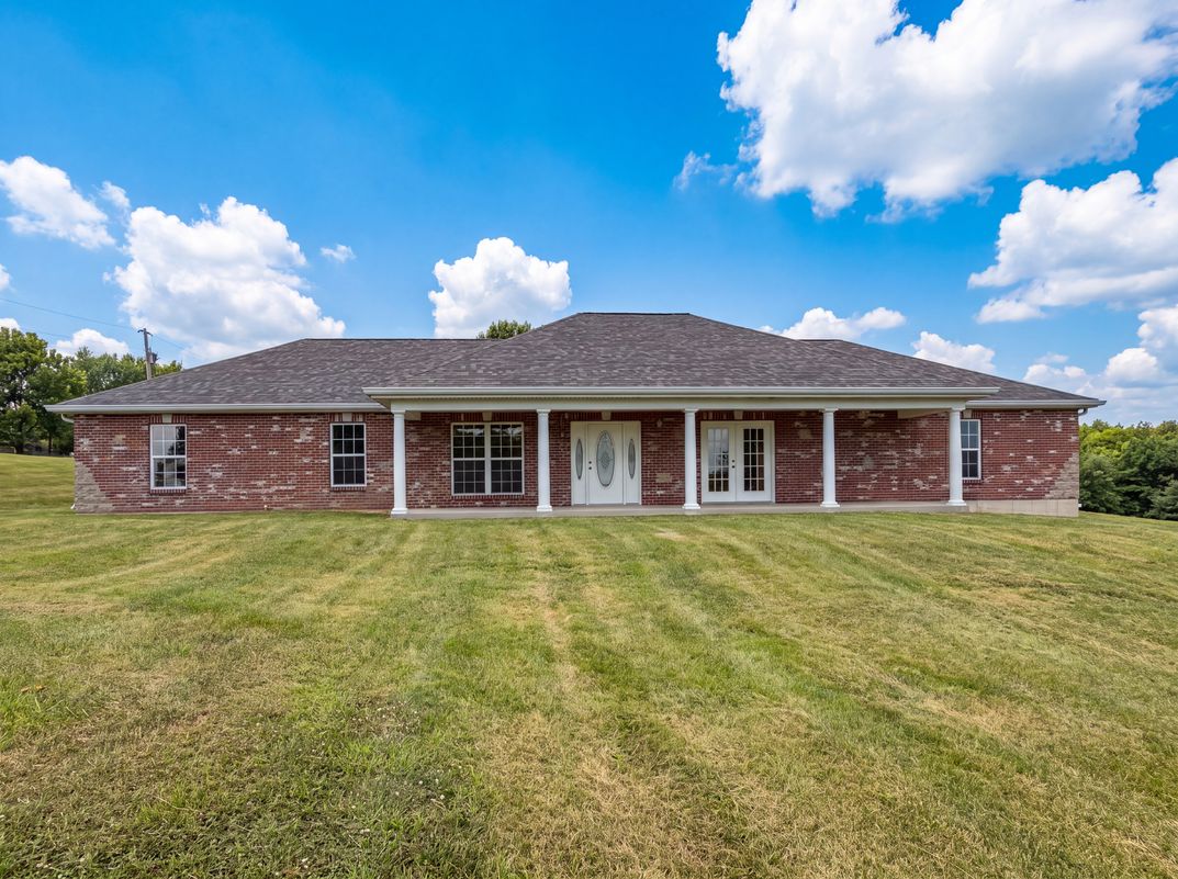 Property photo 1 of 2357 Bastean Rd