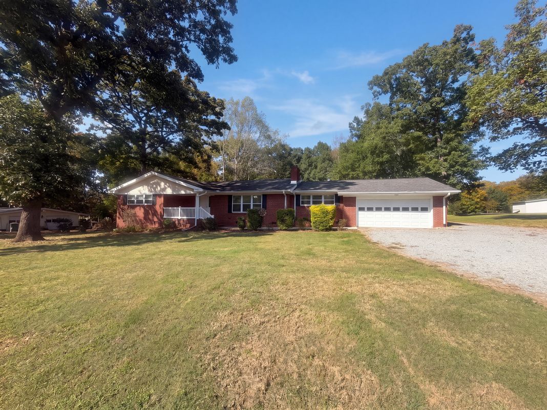 Property photo 1 of 637 Williamsdale Rd