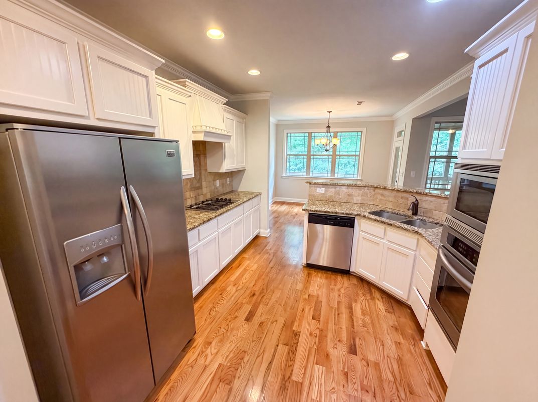 Property photo 2 of 212 Westwind Dr