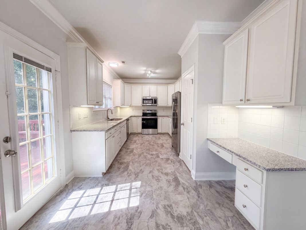 Property photo 2 of 331 Market Hall Pl