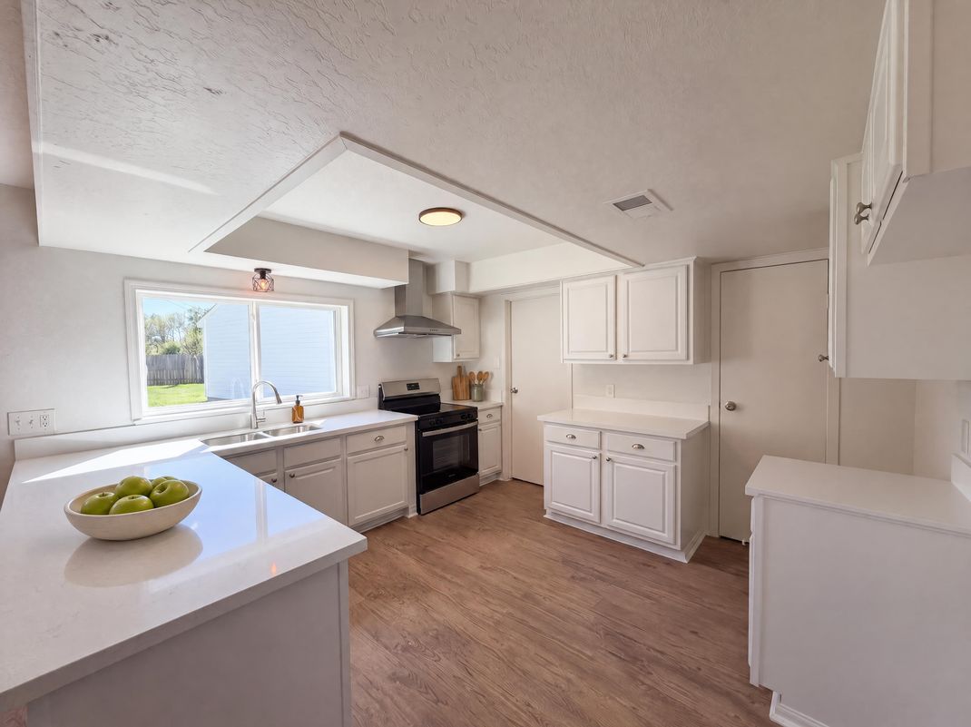 Property photo 2 of 8403 Lone Quail Dr