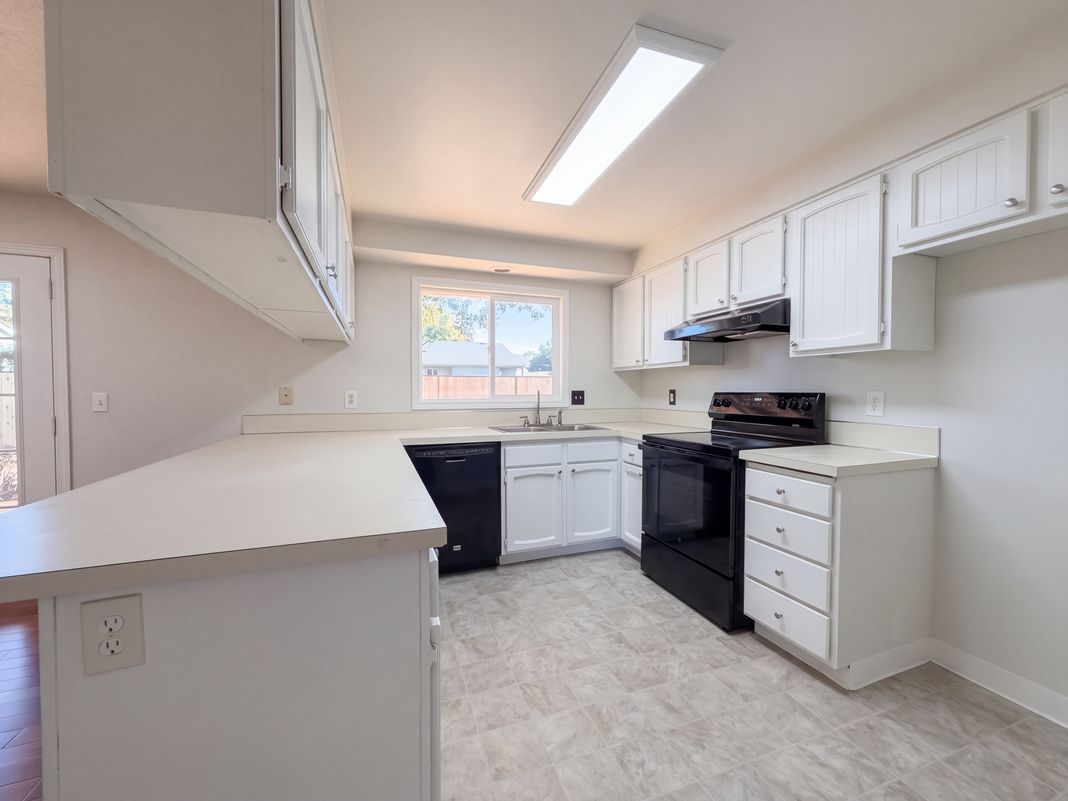 Property photo 3 of 2444 SE 55th Ave