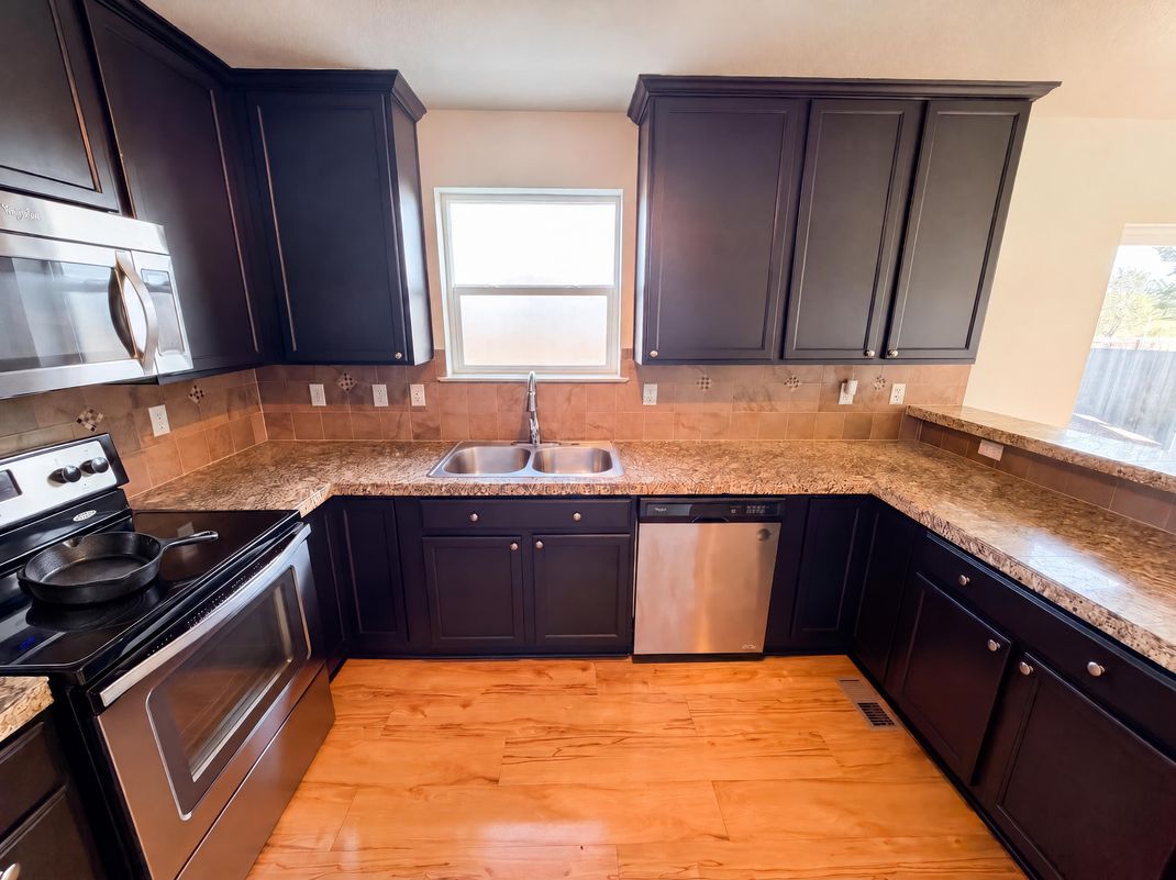 Property photo 2 of 2084 Basil St