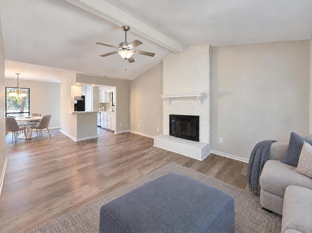 Property photo 3 of 10005 Santa Fe Ln