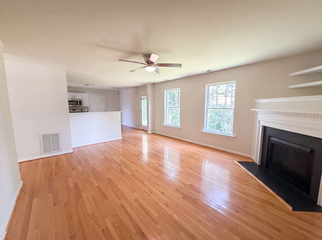 Property photo 3 of 3016 Heather Ridge Dr