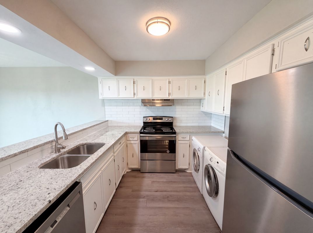 Property photo 2 of 3216 Poe Cv Apt 5C