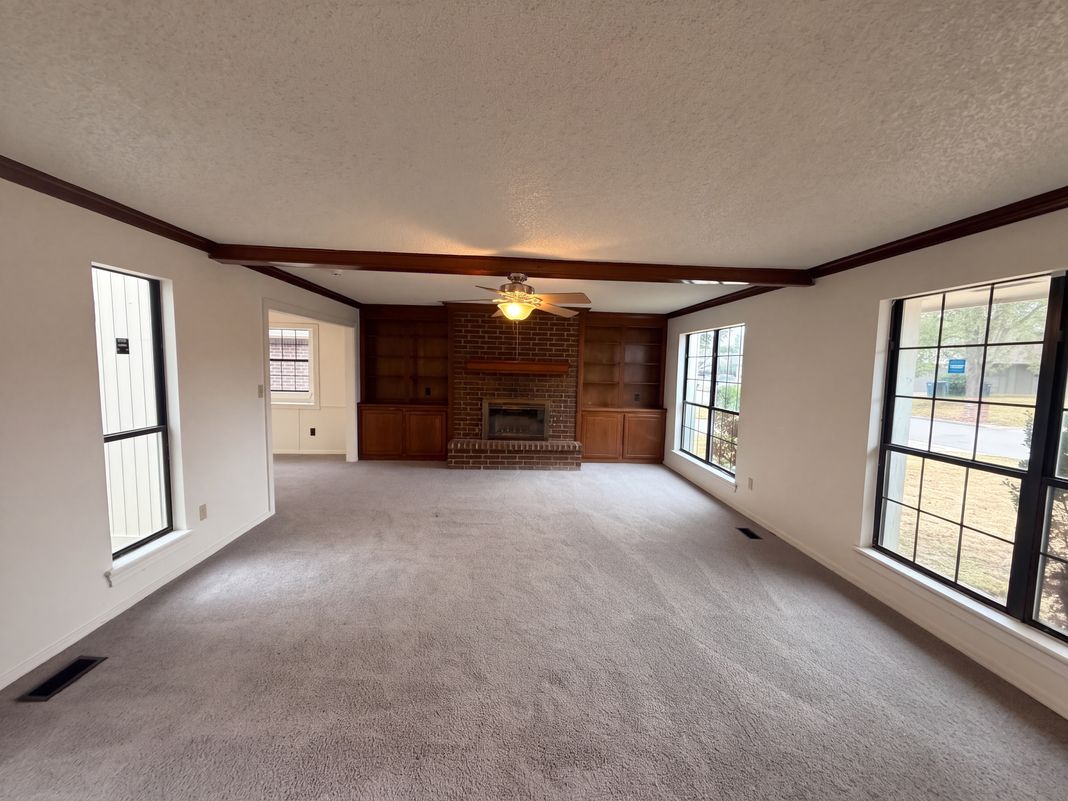 Property photo 3 of 8405 NW 109th St