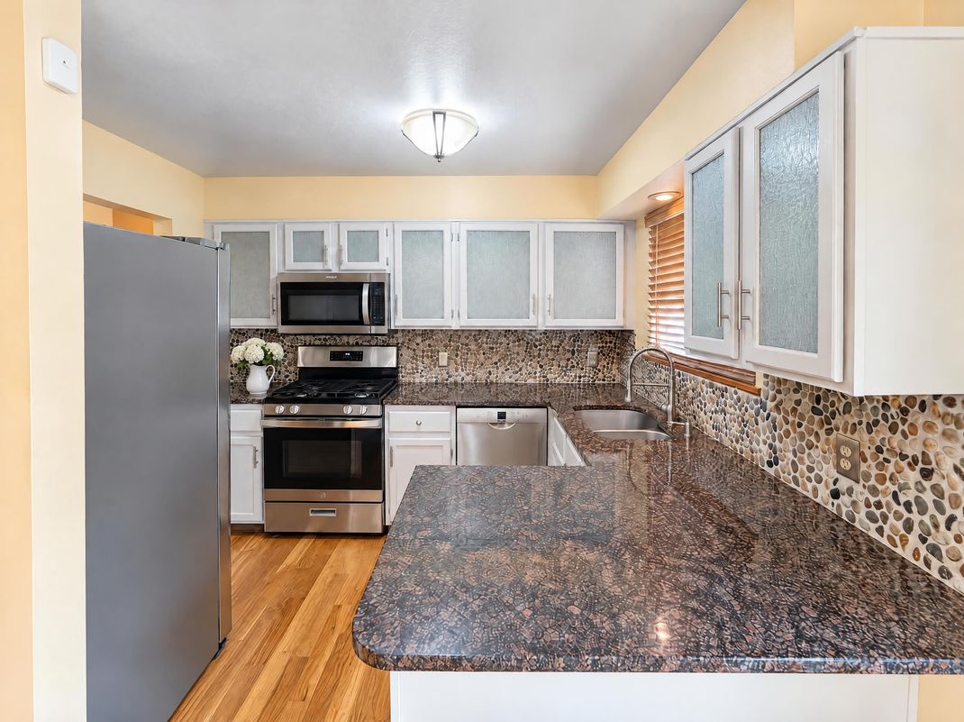 Property photo 2 of 4423 S Elati St