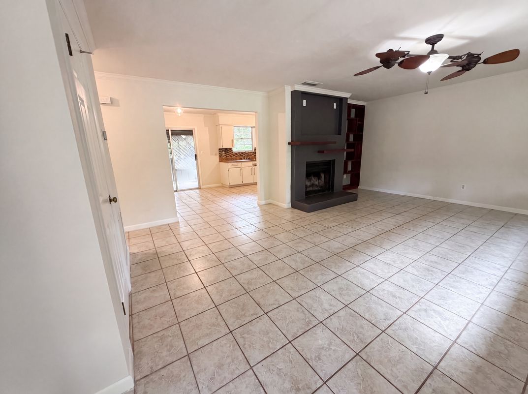 Property photo 3 of 6854 Holly Hill Rd