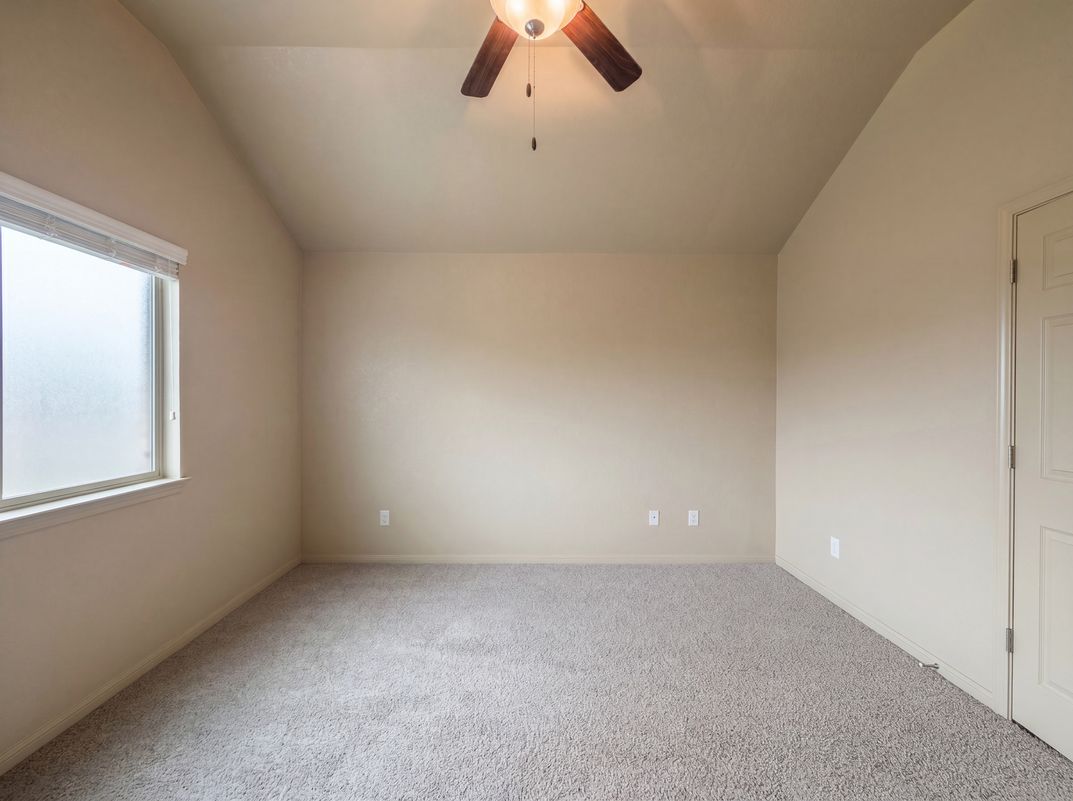 Photo 4 of 16 of 1023 Roanoke Dr, Temple, TX